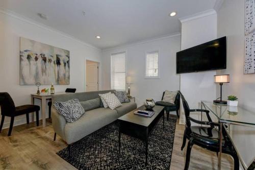 Dupont Circle Bed & Breakfast | Dupont Circle-suite 1kalorama Luxury Apartment