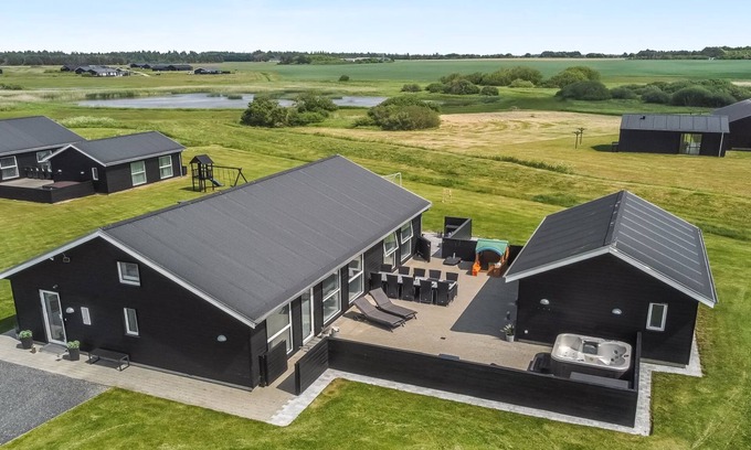 Grønhøj House | "Dwerg" - 1.5km from the sea by Interhome