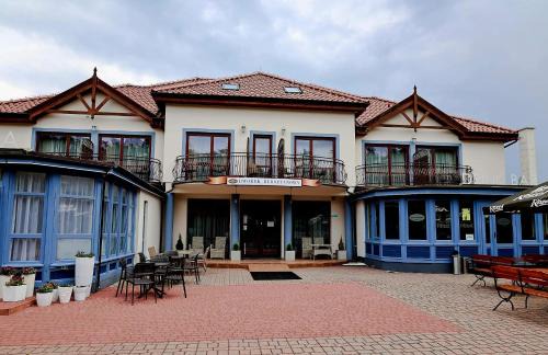 Karwia Bed & Breakfast | Dworek Bursztynowy