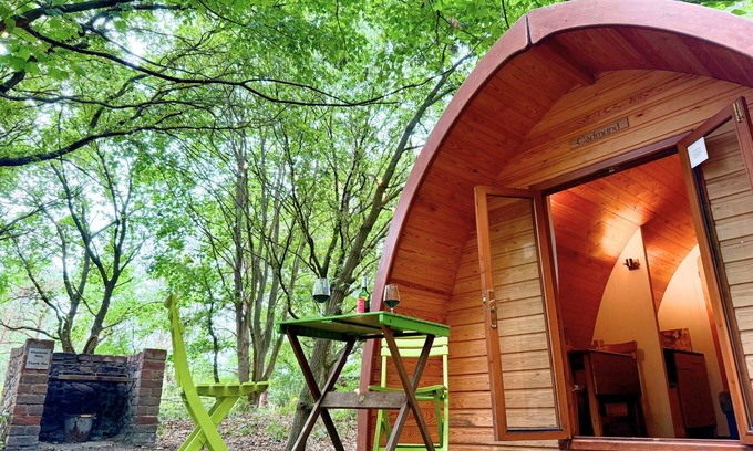 Bury St Edmunds Cabin | Eadmund Pod