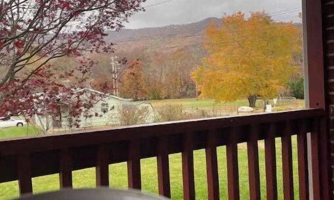 Waynesville House | Eagles Nest