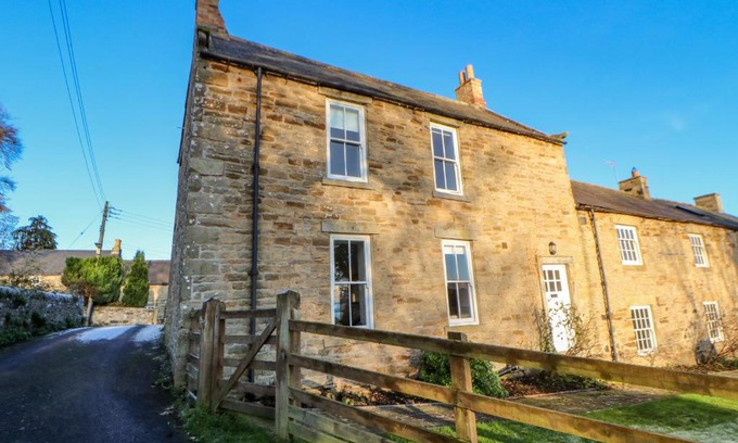 Humshaugh House | East Farmhouse Cottage