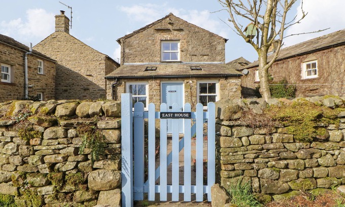 Hawes Cottage | EAST HOUSE, family friendly, character holiday cottage in Hawes