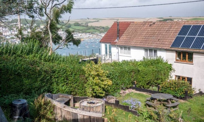 Salcombe House | East Portlemouth Home close to the beach