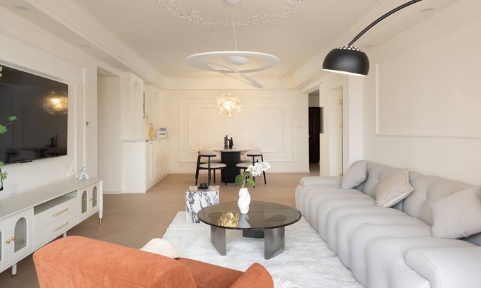 Shanghai Apartment | Eastern Hub- Romantic Stylish Spacious Apartment in Xintiandi with City View