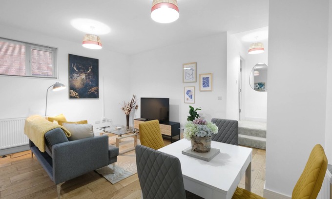 High Wycombe Apartment | Eastons 1 Bedroom Apartment with Sofa Bed