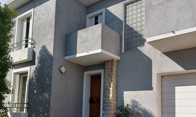 Toulon Apartment | EastToulon 1rst independent floor of a villa, 3 rooms 70 m², balconies, terrace