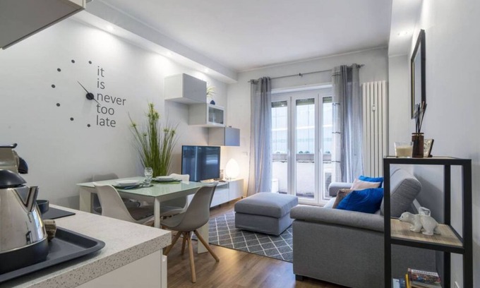 Centro Direzionale Apartment | Easylife - Modern and fresh three-room apartment in Milan