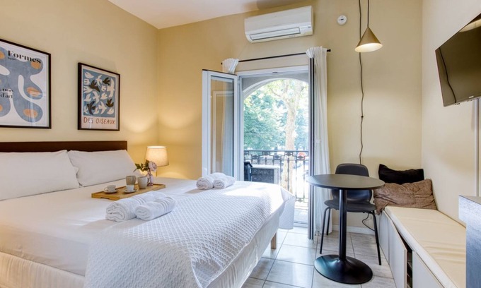 Guastalla Apartment | Easylife - Studio with balcony in Porta Romana