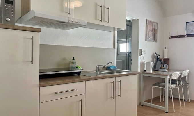 Bad Oeynhausen Apartment | EasyStay#2 Cozy studio near the clinic, with Netflix, kitchen & bathroom
