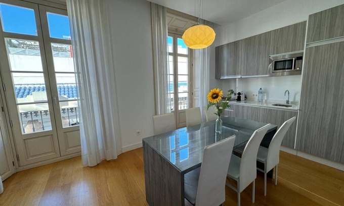 Centro Apartment | Echegaray 3B in front of the cathedral 2