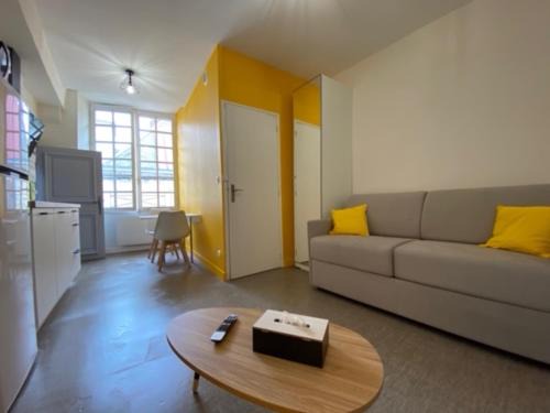 La Fleche Apartment | Ecole 101