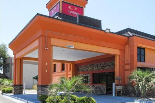 Macon Hotel | Econo Lodge Inn & Suites Macon North