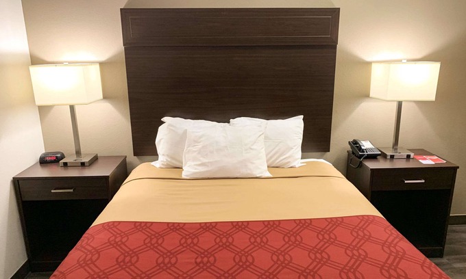 Downtown Portland Hotel | Econo Lodge Portland Downtown