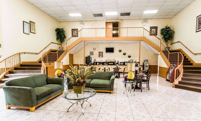 Southside Hotel | Econo Lodge