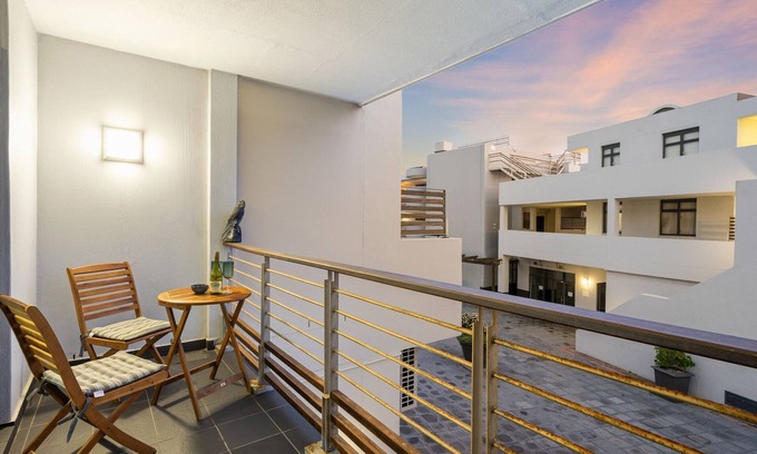 Big Bay Apartment | Eden On The Bay 150 - One Bedroom Apartment, Sleeps 2