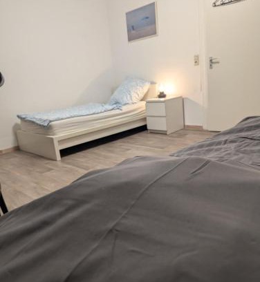 Alt-Knielingen House | Einzelzimmer mit 2 Betten& Gemeinschaftsbad