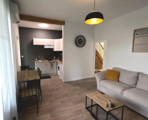 Angouleme Apartment | Elégant T2 au calme avec terrasse et climatisation