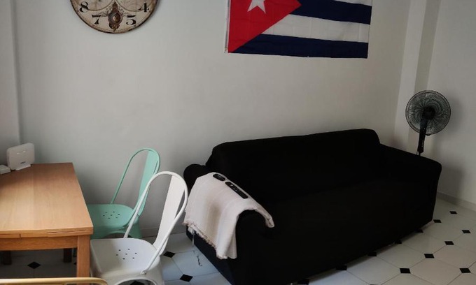 Almeria Centro Apartment | El Rinconcito Cubano en el Centro
