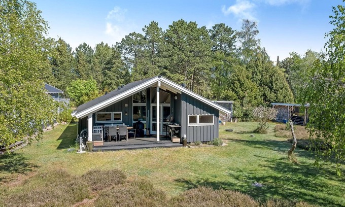 Rrvig House | "Elba" - 275m to the fjord by Interhome