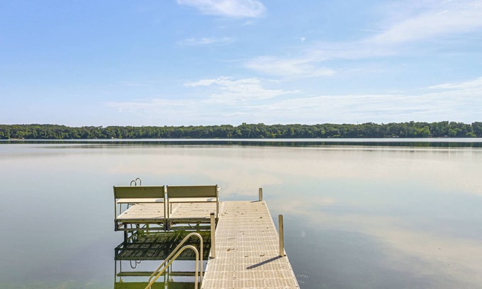 Battle Lake Cabin | 'Elbow Lake Escape' w/Dock in Underwood!