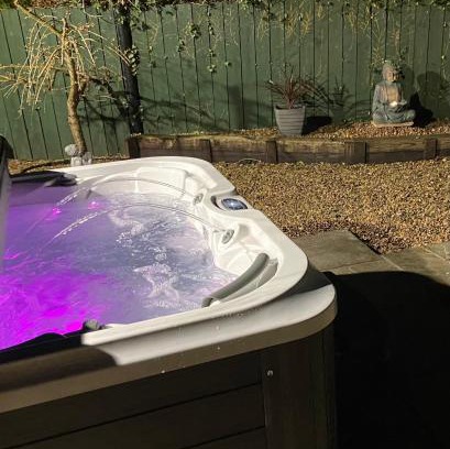 Wilberfoss Apartment | Elckys HOT TUB Holiday Lodge York