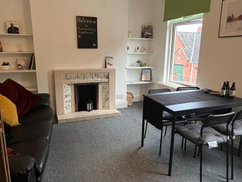 Belfast City Centre Apartment | Elderberry Apartment