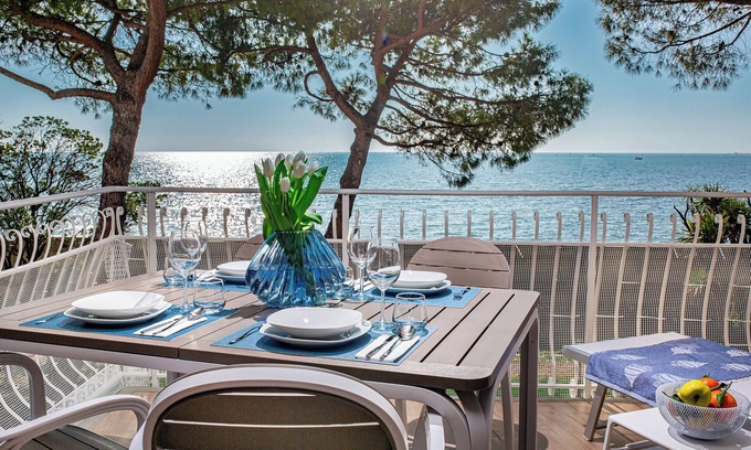 Grado Historic Centre Apartment | Elegance & Komfort mit Meerblick