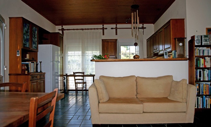 Pylos-Nestoras Villa | ELEGAND AND SERENE HOUSE ON THE BEACH