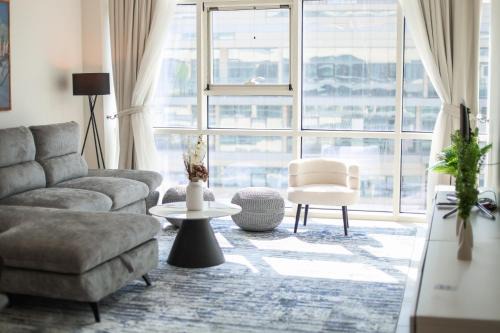 Al Raha Beach Apartment | Elegant 4br Waterfront Apartment Sea View Al R