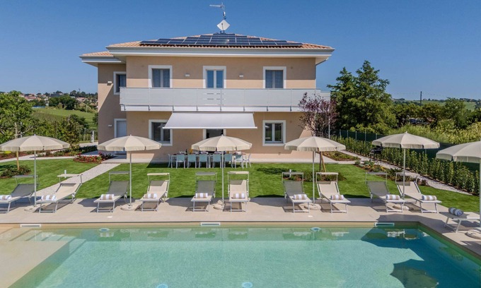 Morrovalle Villa | Elegant and modern villa with pool in the countryside of Morrovalle, only 20 minutes from the sea