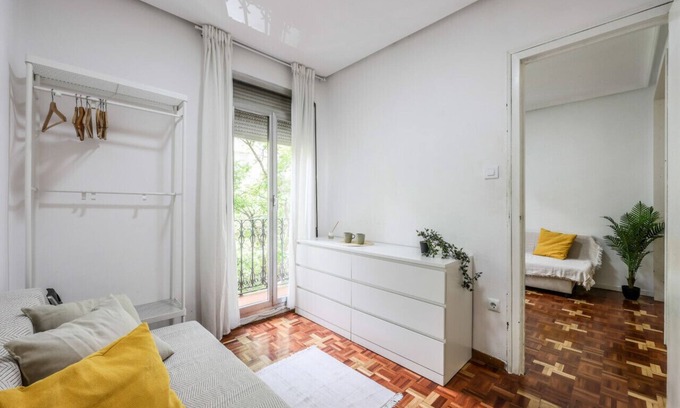 Arganzuela Apartment | Elegant Apartment in Madrid