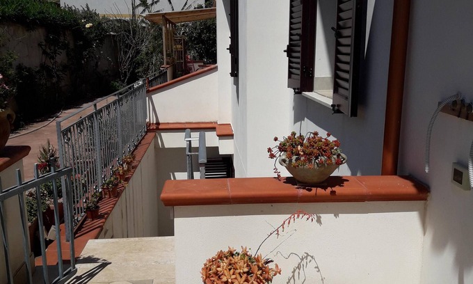 Partanna Apartment | Elegant basement Fund Sessa, in semi-detached villa CIR:19082053C205123