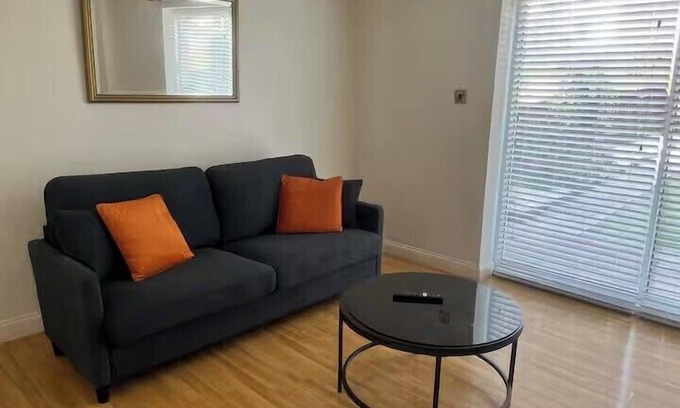 Markhouse House | Elegant City Escape in London