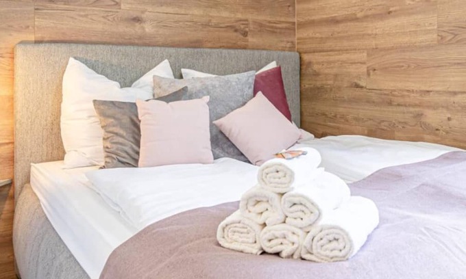 Krems an der Donau Apartment | Elegant & Cozy 5BR Haven - By The Danube River