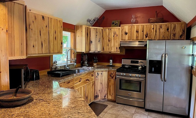 Candler House | Elegant Historic Home in Ocala. Close to Lake Weir and the Villages