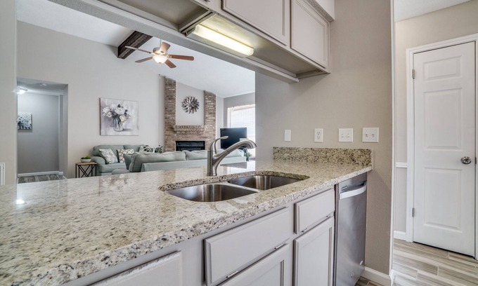 San Antonio House | Elegant Home! Candlewood Park Area 15mins from Riverwalk