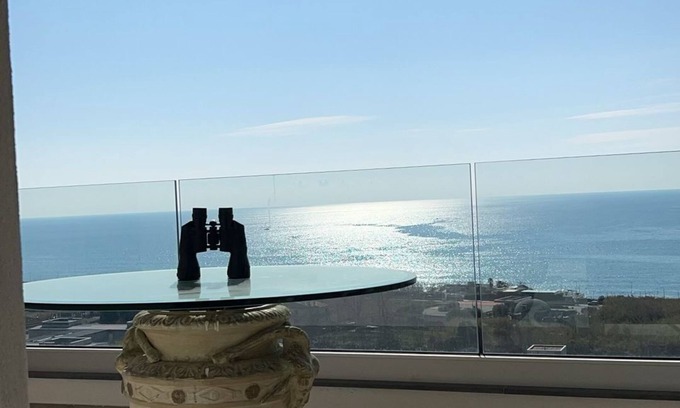 Magazzeno Apartment | Elegant home on the Marina d'Arechi marina on the Salerno waterfront