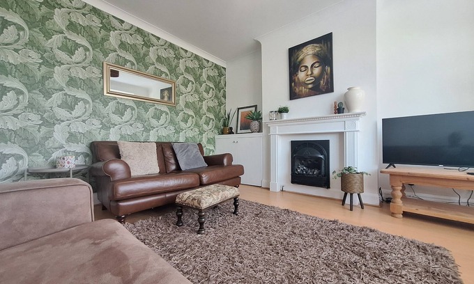 Streatham House | Elegant Home SW16 Near Station Views Flexible Beds