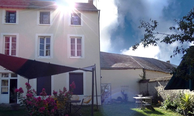 Janville Bed & Breakfast | Elegant Japanese Room in Scenic Beauce