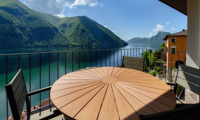Gandria Apartment | Elegant Lake View Apartment (UNIQUE GANDRIA ATTIC)