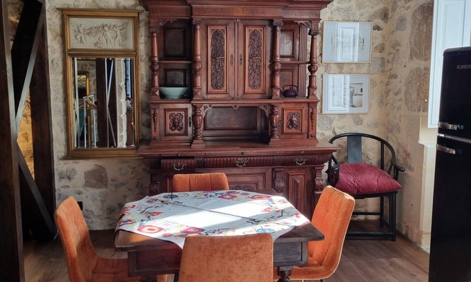 Eastern Sicily Apartment | Elegant old town apartment with sea view and roof terrace