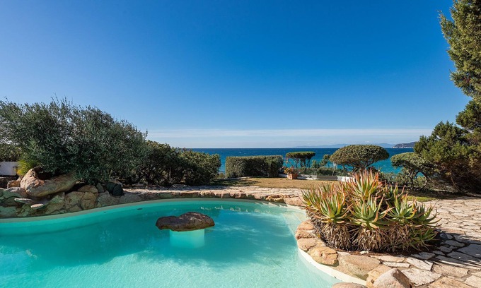 Notteri Villa | ELEGANT PANORAMIC VILLA 10 METRES FROM THE SEA WITH SWIMMING POOL