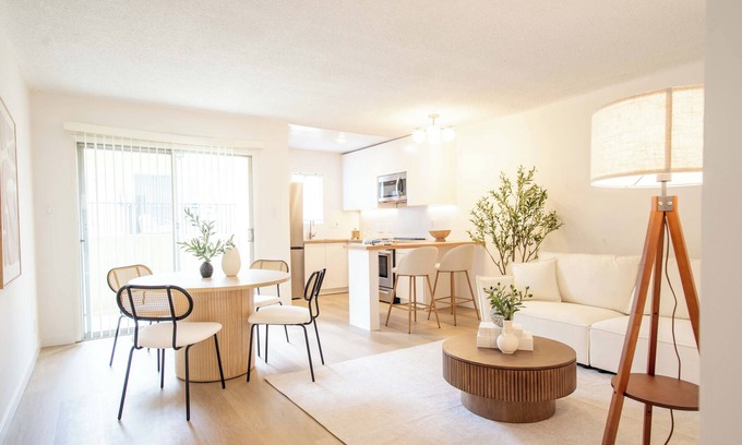 Wilshire Montana Apartment | Elegant Studio Santa Monica