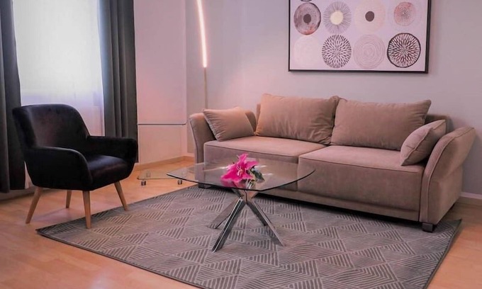 Josefstadt Apartment | Elegant Suite Altes AKH