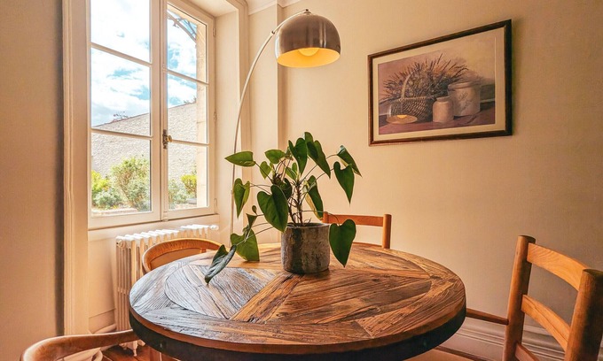 Chateauroux Cottage | Elegant Townhouse with Private Garden, Spa & Free Parking in Châteauroux