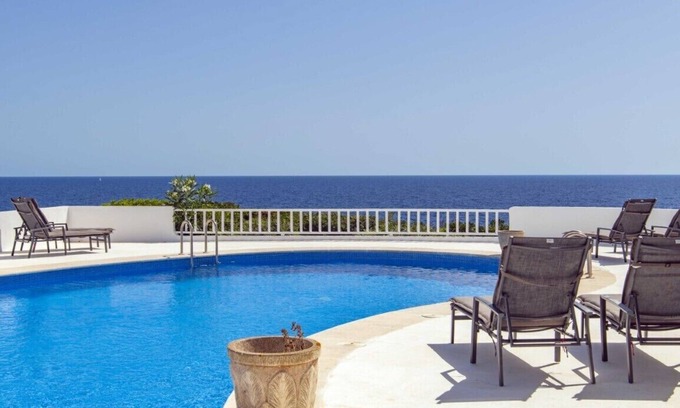 S'Algar Villa | Elegant villa on the seafront in S'Algar, Menorca
