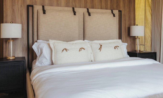 Fredericksburg Cabin | Elevated Couples Tent Suite