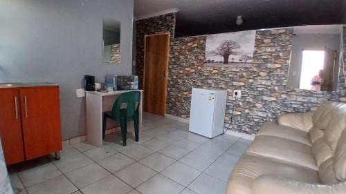 Louis Trichardt House | Elim Pink House Accommodation