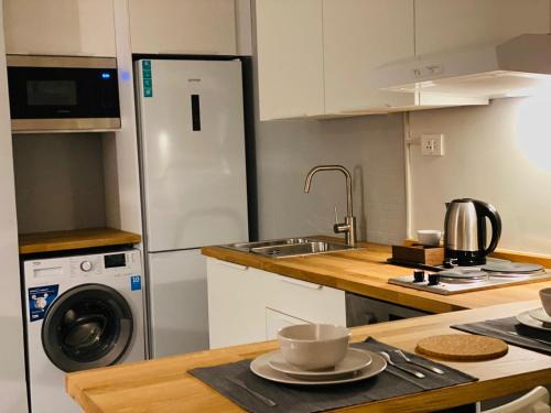 Al Jubeiha Apartment | Elite Corner Apartment